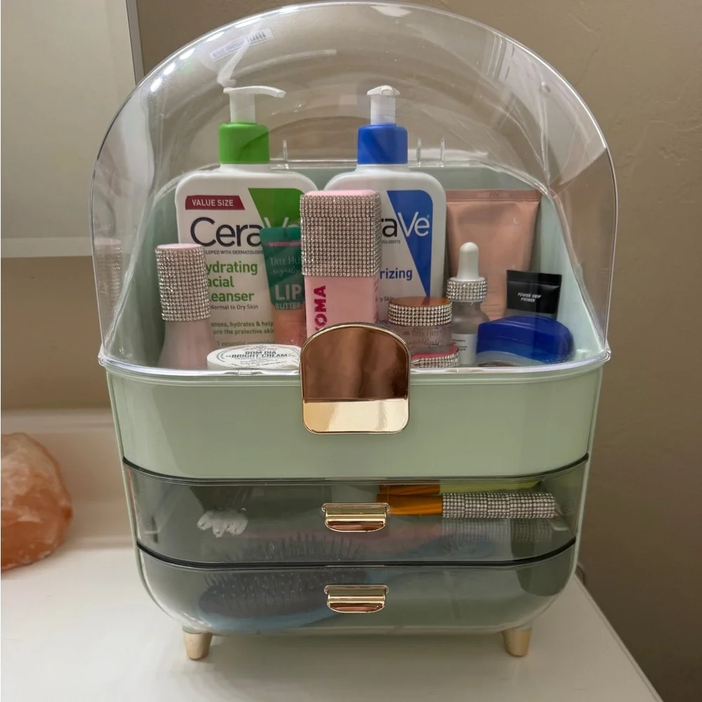 Multi-Compartment Mint-colored Makeup Organizer